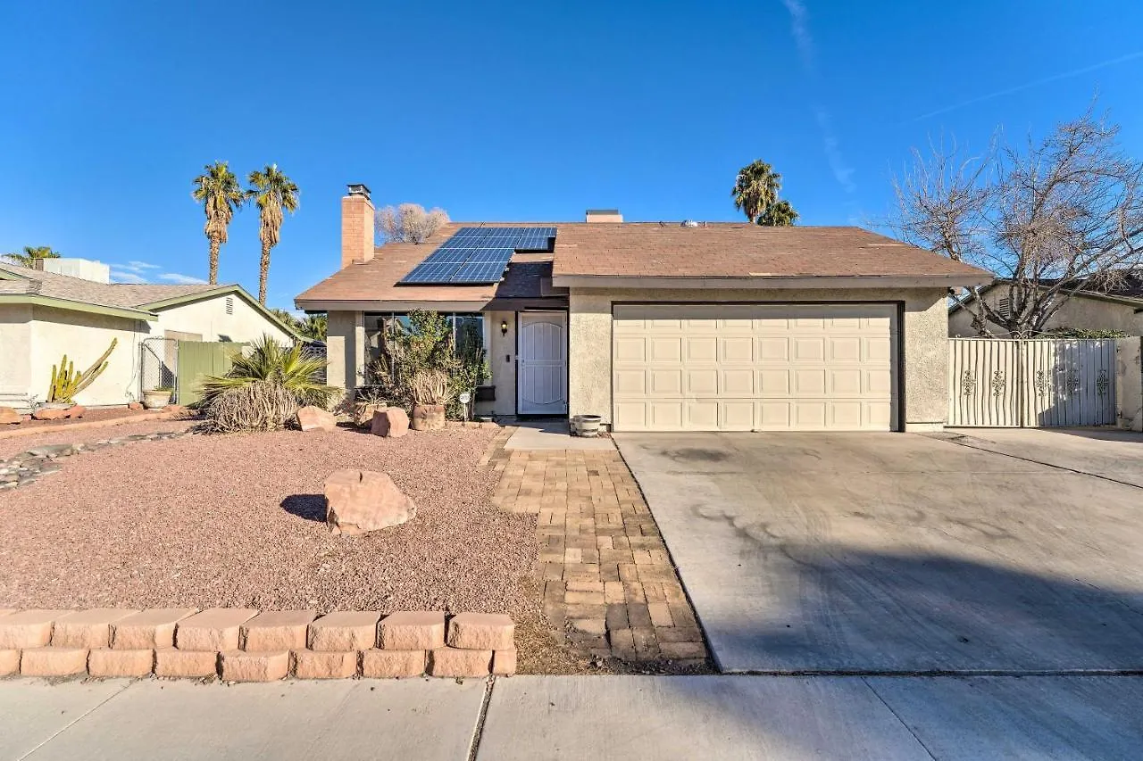 Nyaraló Stylish Home With Pool - 5 Mi To Las Vegas Strip!