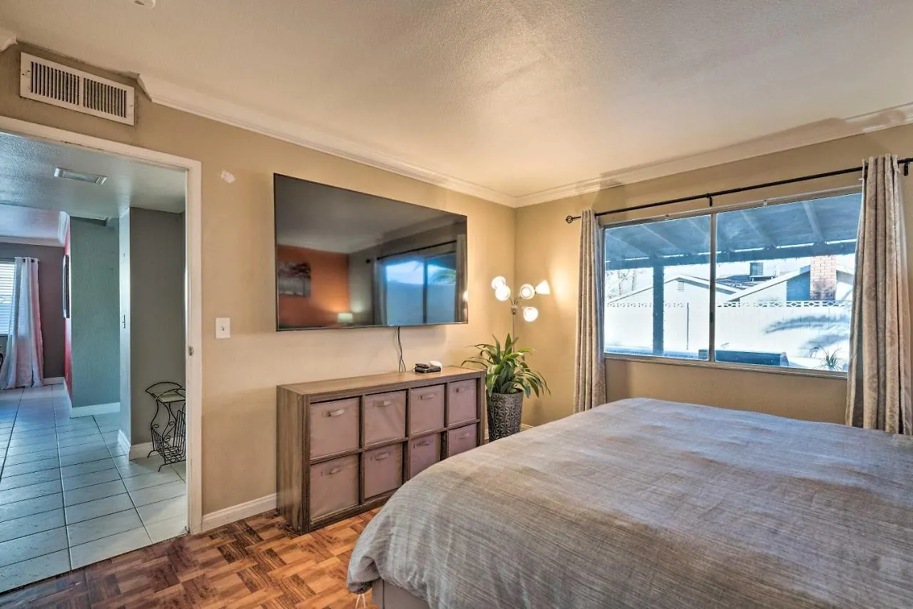 Stylish Home With Pool - 5 Mi To Las Vegas Strip!