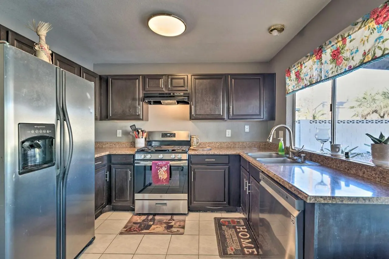 Stylish Home With Pool - 5 Mi To Las Vegas Strip!