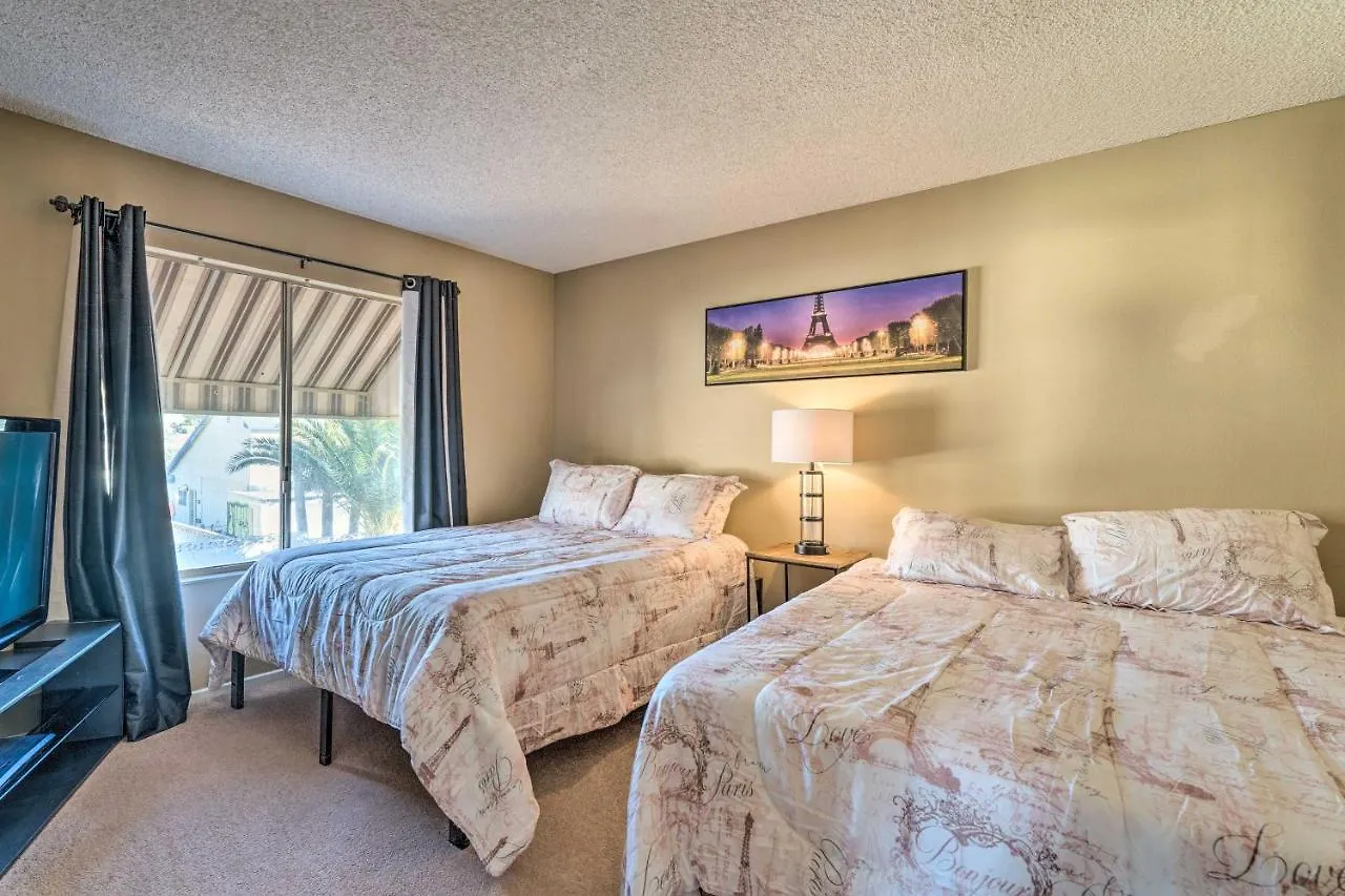 Stylish Home With Pool - 5 Mi To Las Vegas Strip! Hébergement de vacances